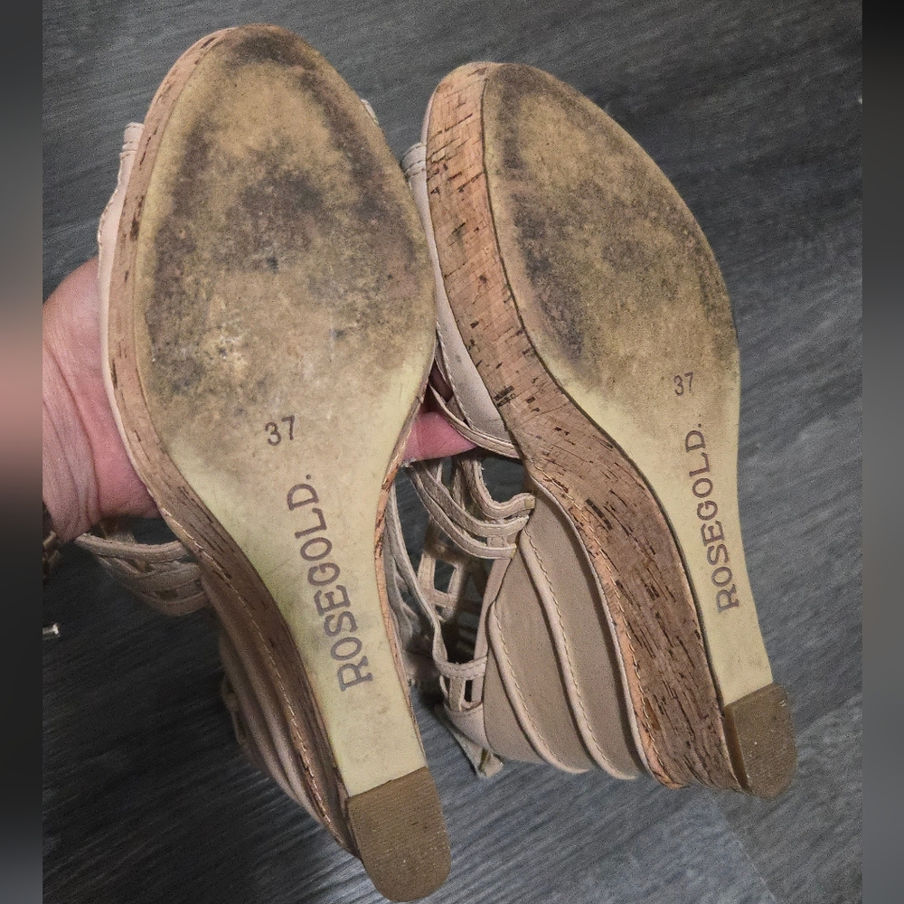 ROSEGOLD Platform Sandals Sz 37 - Picture 3 of 3